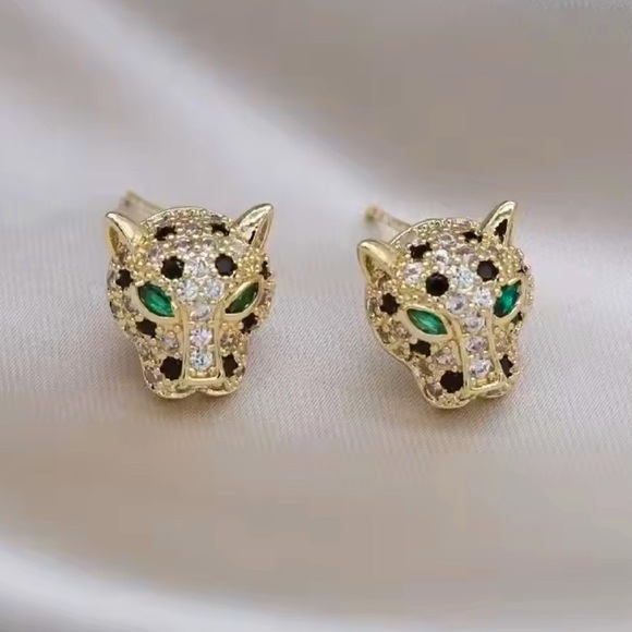 Panthere Gold Green Eyes Stud Earrings - Picture 7 of 7